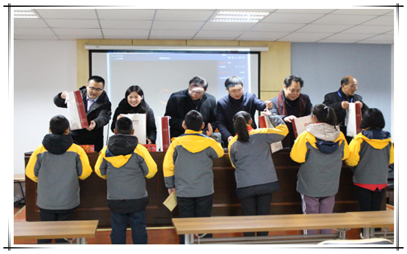 Guo Tai Group enters Shuangcheng Community to carry out charitable donation activities